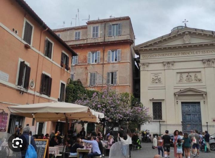 רומא Central Apartment In Trastevere מראה חיצוני תמונה